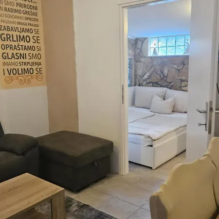 Apartmán P Stil - Three Bedroom With Hot Tub Ground Floor
