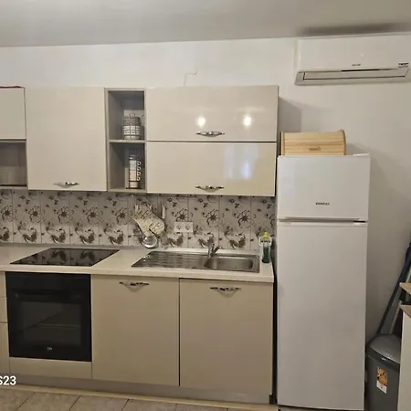 P Stil - Three Bedroom With Hot Tub Ground Floor Apartmán *
