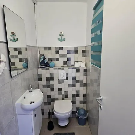 P Stil - Three Bedroom With Hot Tub Ground Floor *