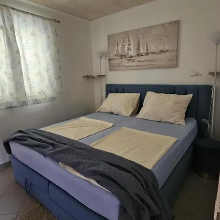 P Stil - Three Bedroom With Hot Tub Ground Floor * Sukošan